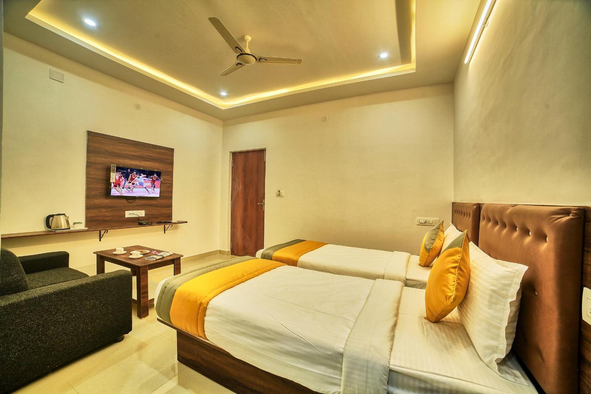 Visa Inn Hotel 4Kms From Airport L Free Airport Pickup & Drop 24X7 Devanahalli Exteriör bild