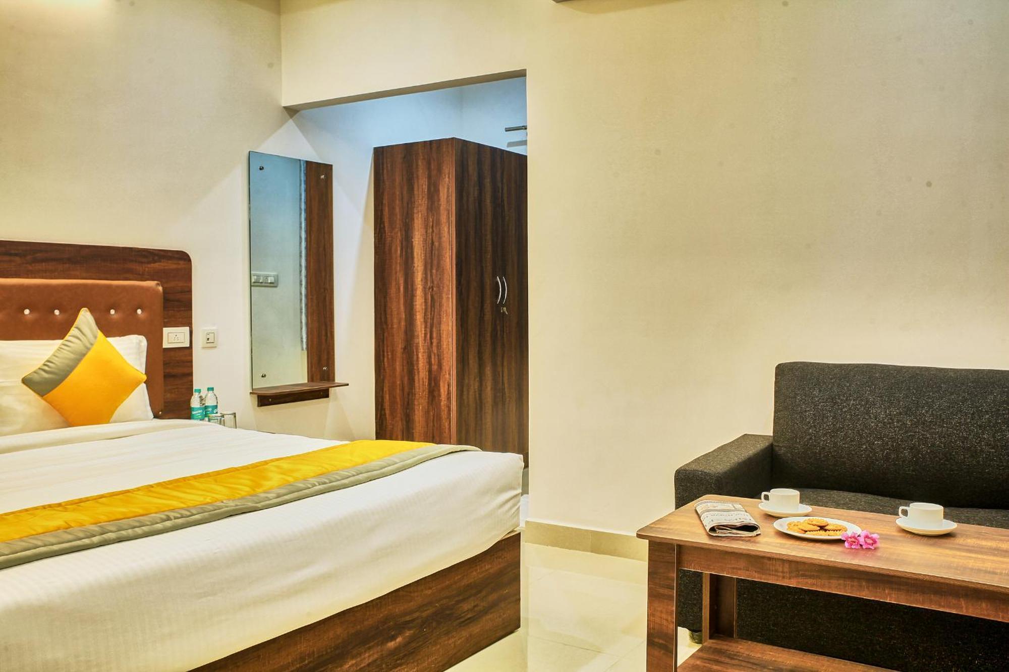 Visa Inn Hotel 4Kms From Airport L Free Airport Pickup & Drop 24X7 Devanahalli Exteriör bild
